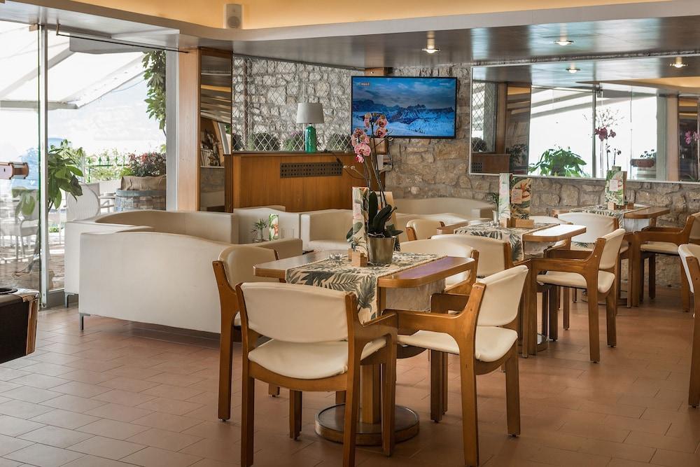 Hotel Caribe - Garda Lake Collection เบรนโซเน ซูล การ์ดา ภายนอก รูปภาพ