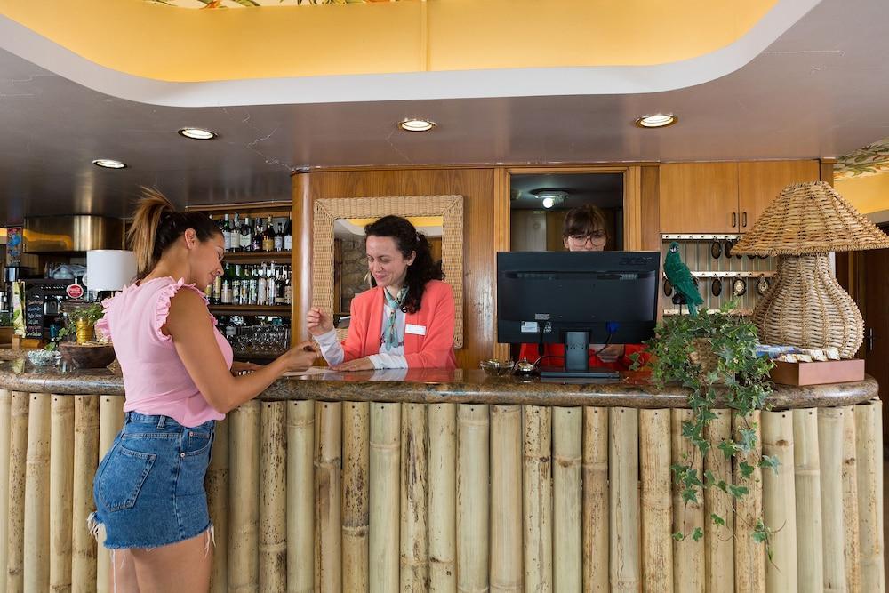 Hotel Caribe - Garda Lake Collection เบรนโซเน ซูล การ์ดา ภายนอก รูปภาพ