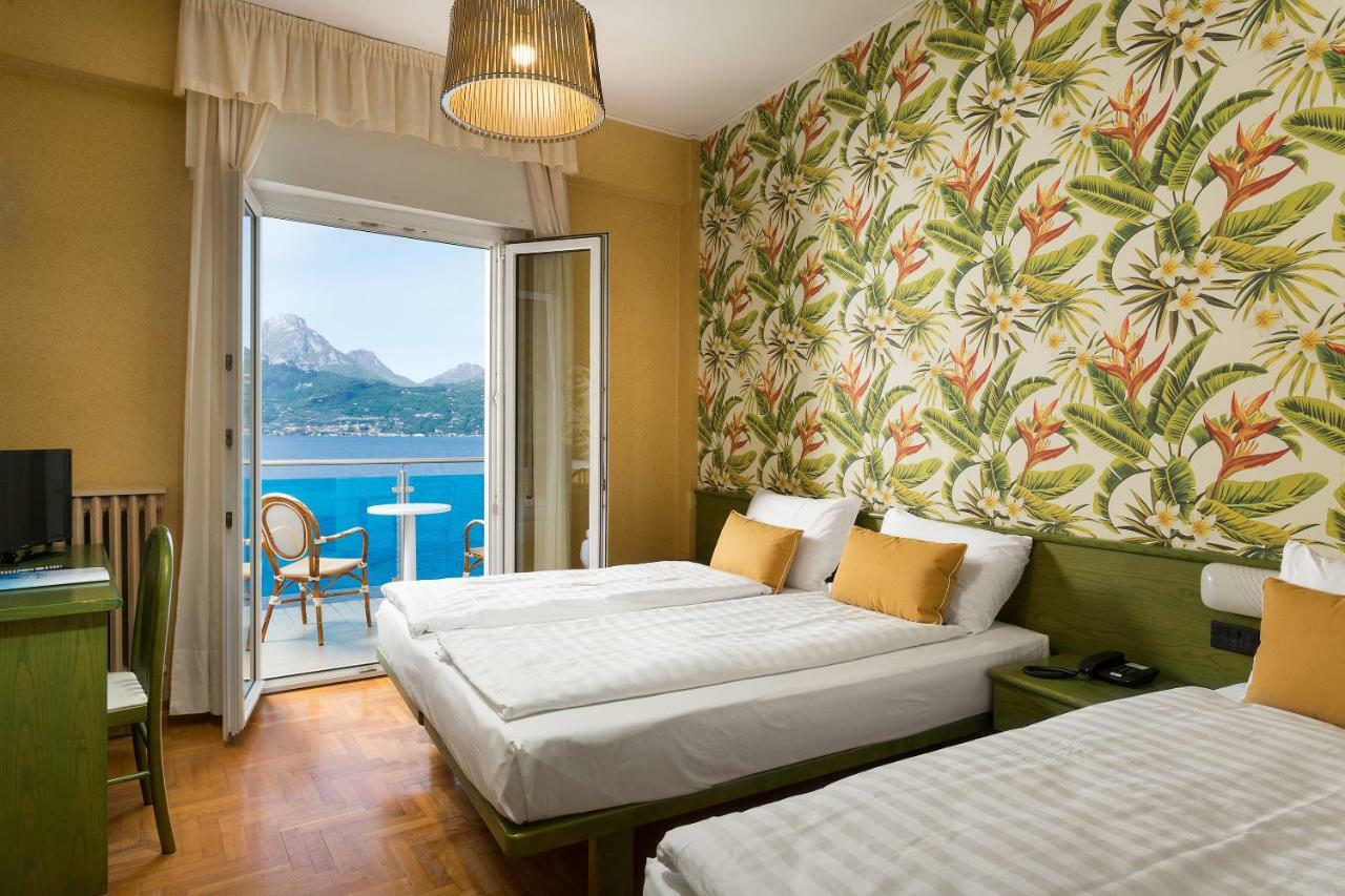 Hotel Caribe - Garda Lake Collection เบรนโซเน ซูล การ์ดา ภายนอก รูปภาพ