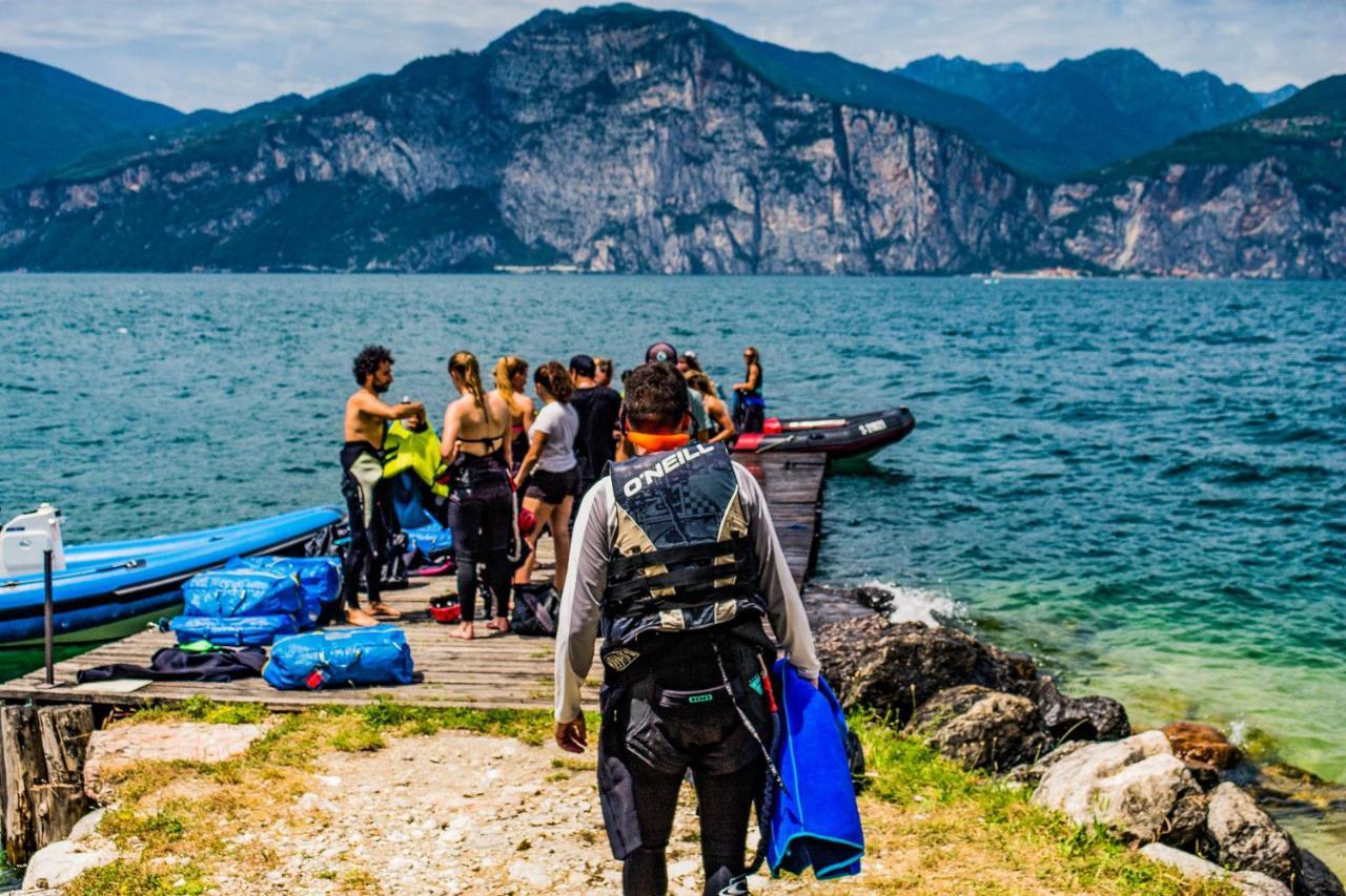 Hotel Caribe - Garda Lake Collection เบรนโซเน ซูล การ์ดา ภายนอก รูปภาพ